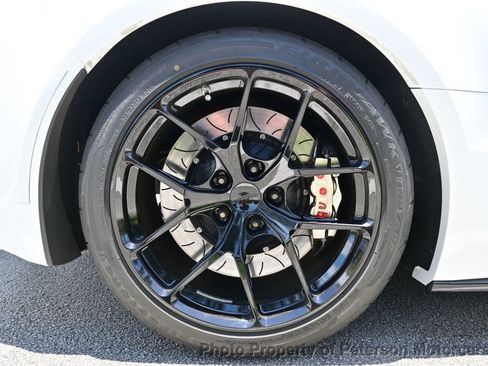 Used 2016 Chevrolet Corvette Z06 w/ 3LZ Preferred Equipment Group RWD image 18