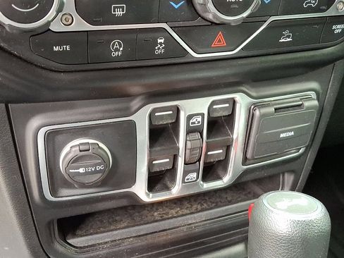 Certified 2021 Jeep Wrangler Unlimited Sport image 24