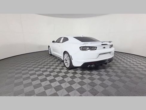 Used 2020 Chevrolet Camaro SS RWD image 43