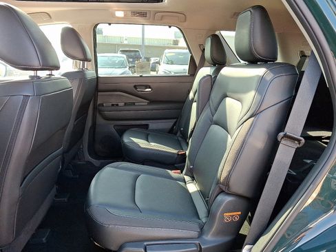 Certified 2023 Nissan Pathfinder SL w/ SL Premium Package image 10