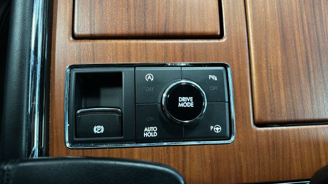 Used 2020 Lincoln Navigator L Reserve w/ Luxury Package AWD/4WD image 28