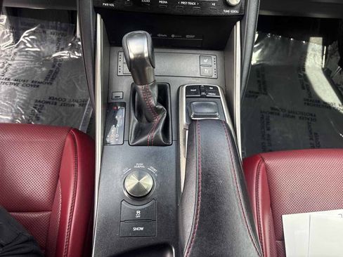 Used 2017 Lexus IS 200t RWD image 28