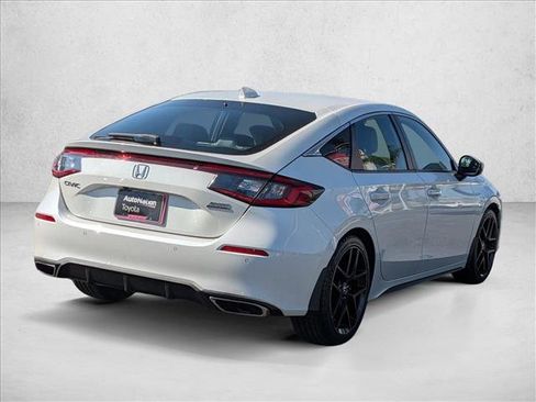 Used 2022 Honda Civic Sport Touring image 5