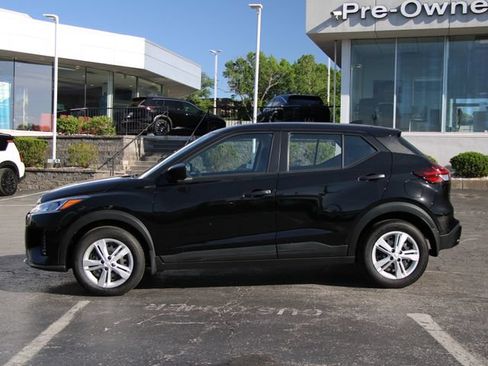 Certified 2025 Nissan Kicks Play S FWD image 2