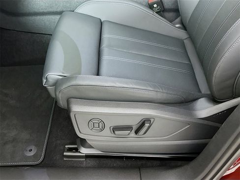 New 2025 Audi Q5 2.0T Premium Plus image 9