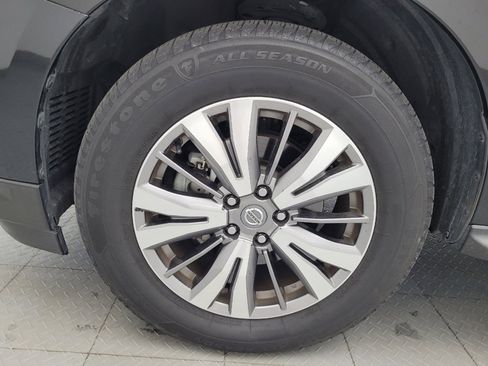 Used 2020 Nissan Pathfinder S FWD image 31