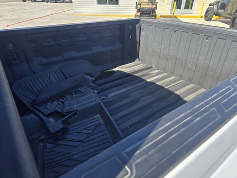 Used 2025 Chevrolet Colorado W/T w/ Advanced Trailering Package image 9