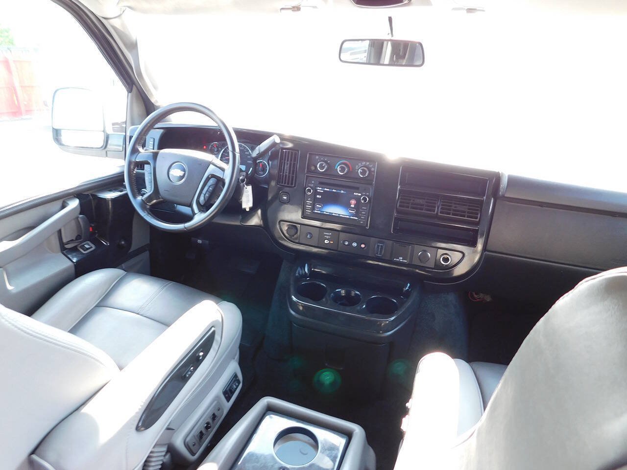 Used 2018 Chevrolet Express 2500 w/ Enhanced Convenience Package RWD image 63