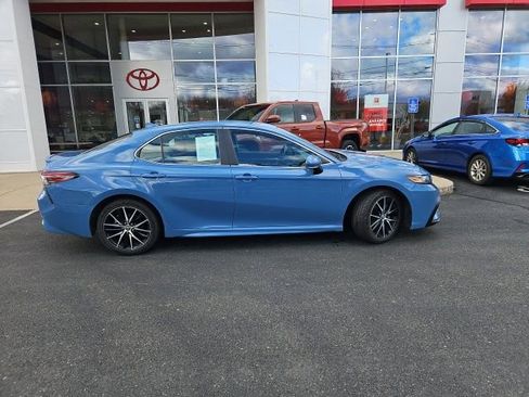 Certified 2023 Toyota Camry SE image 9