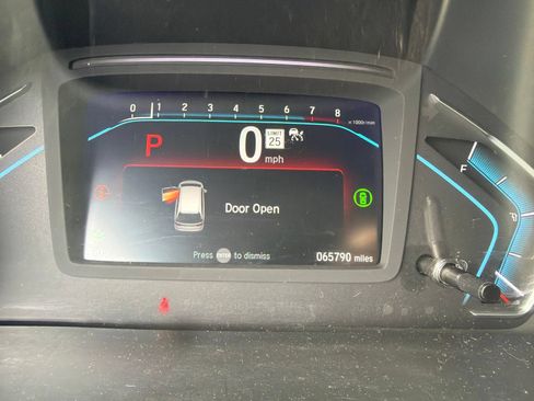 Used 2023 Honda Odyssey Elite image 7