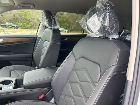 New 2026 Volkswagen Atlas SE FWD image 21