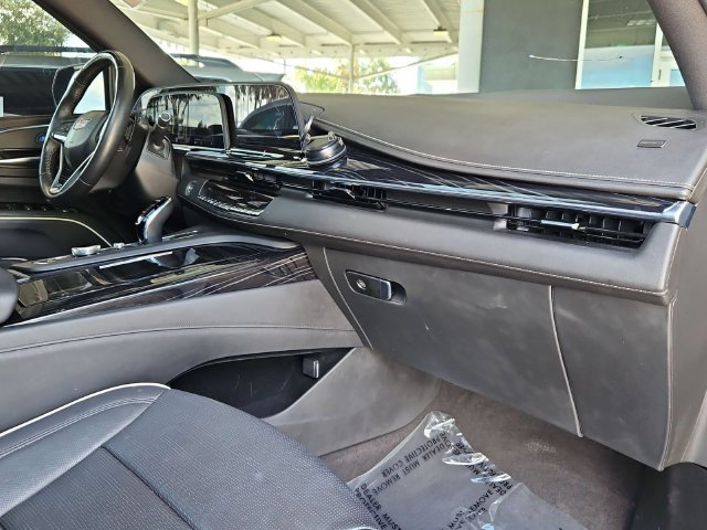 Certified 2024 Cadillac Escalade ESV Sport w/ LPO, ONYX Package AWD/4WD image 30