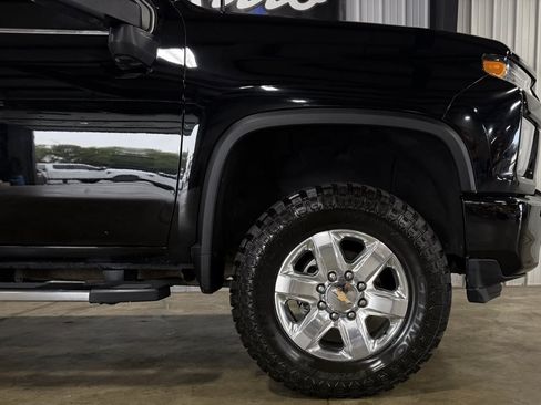 Used 2021 Chevrolet Silverado 2500 LTZ w/ Z71 Chrome Sport Edition AWD/4WD image 16