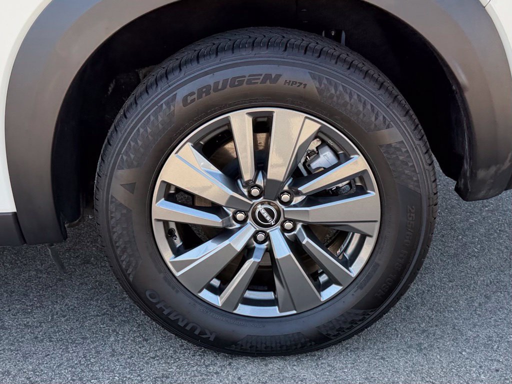Certified 2024 Nissan Pathfinder SV FWD image 9