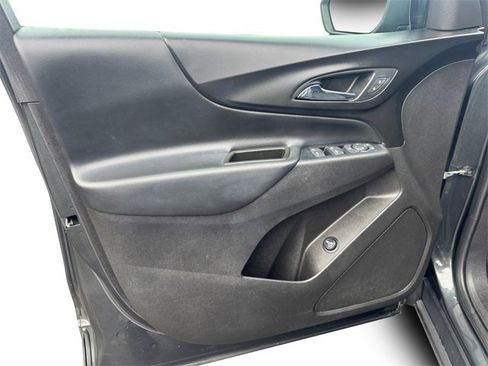 Used 2019 Chevrolet Equinox LT image 8