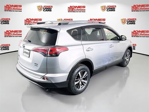 Certified 2018 Toyota RAV4 XLE image 17