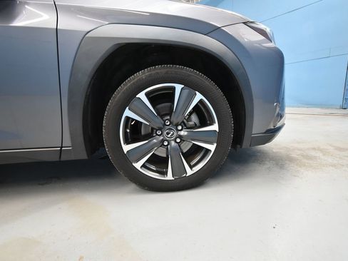 Used 2019 Lexus UX 250h image 39