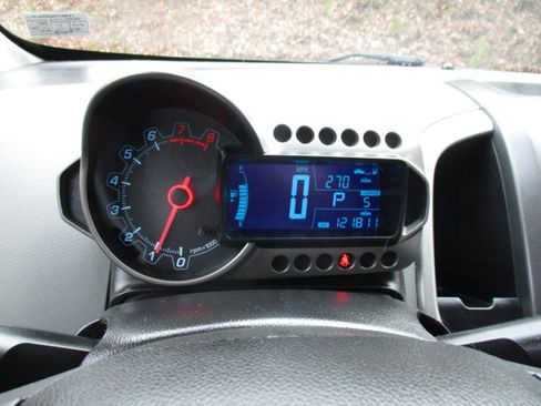 Used 2015 Chevrolet Sonic LT image 13