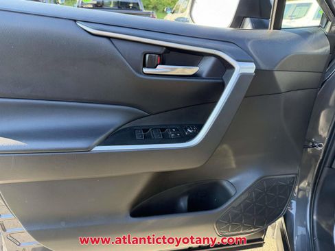 Used 2024 Toyota RAV4 XLE FWD image 21