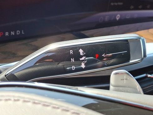 Certified 2025 Cadillac Escalade Sport Platinum AWD/4WD image 15