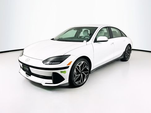 Used 2023 Hyundai Ioniq 6 SEL RWD image 3