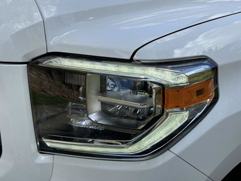Used 2019 Toyota Tundra Platinum AWD/4WD image 23
