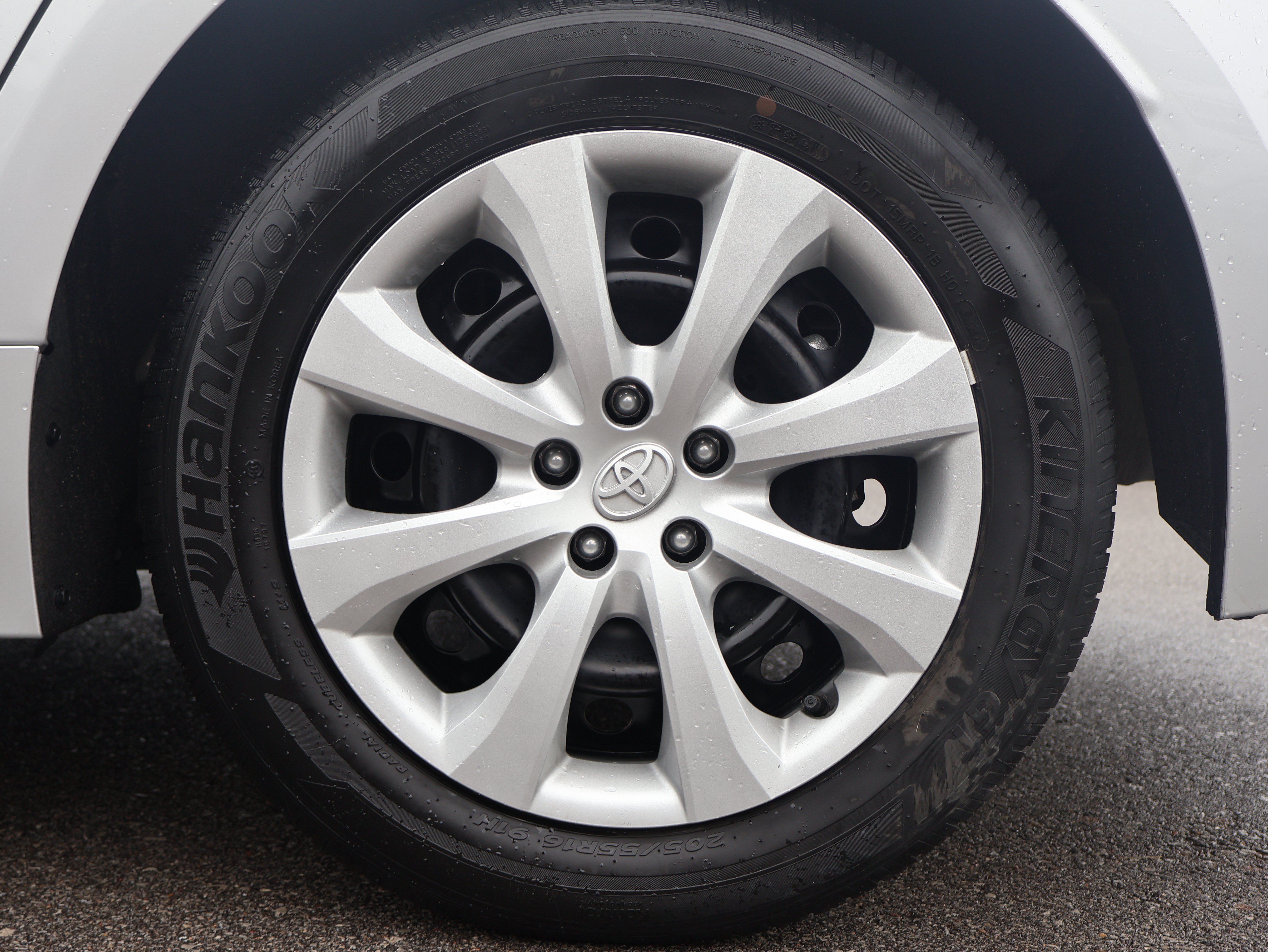 Used 2025 Toyota Corolla LE FWD image 32
