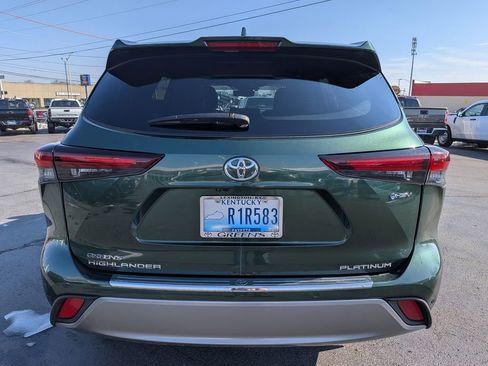 Certified 2025 Toyota Highlander Platinum image 6