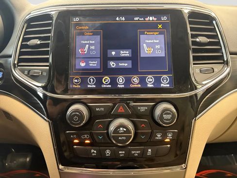 Used 2019 Jeep Grand Cherokee Limited w/ Trailer Tow Group IV AWD/4WD image 23