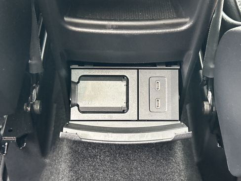 Certified 2025 Mercedes-Benz GLA 250 image 41