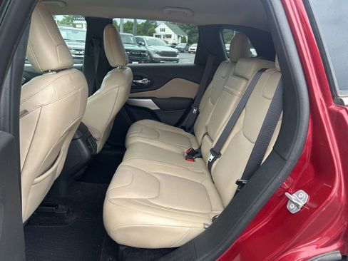 Used 2017 Jeep Cherokee Limited AWD/4WD image 10