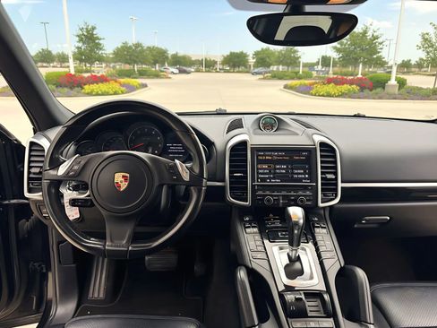 Used 2013 Porsche Cayenne Sport Utility 4D image 15