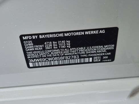 Used 2025 BMW 330i Sedan w/ Premium Package RWD image 25