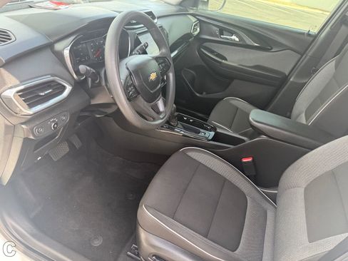 Certified 2021 Chevrolet TrailBlazer LT w/ Convenience Package FWD image 19