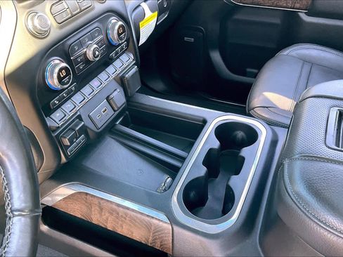 Used 2019 GMC Sierra 1500 Denali w/ Denali Ultimate Package image 16