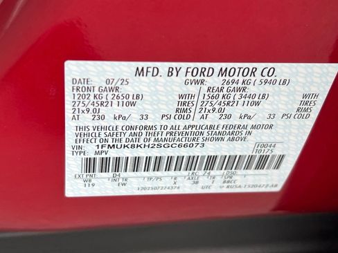Used 2025 Ford Explorer ST-Line w/ Premium Package AWD/4WD image 34