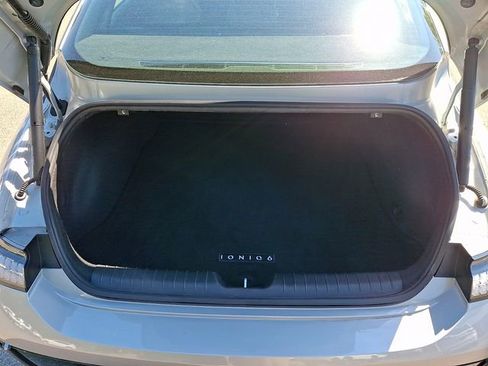 Used 2024 Hyundai Ioniq 6 SEL RWD image 31