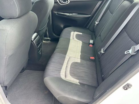 Used 2019 Nissan Sentra SV FWD image 13