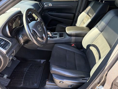 Used 2020 Jeep Grand Cherokee Altitude image 10