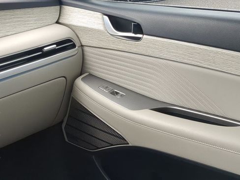 Used 2023 Hyundai Palisade Calligraphy image 16