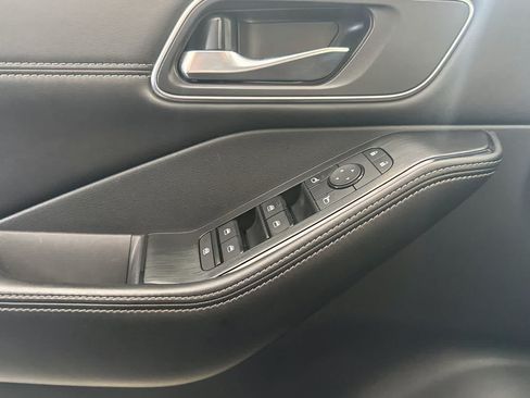 Used 2021 Nissan Rogue SV w/ Premium Package AWD/4WD image 12