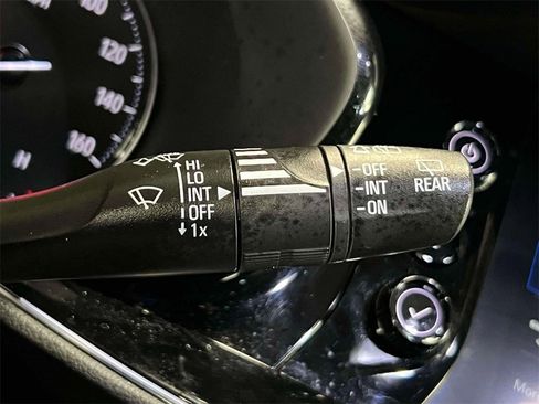 Used 2022 Buick Envision Avenir w/ Technology Package II image 25