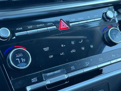 New 2026 Hyundai Santa Fe SE image 18