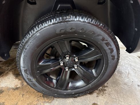 Used 2022 RAM 1500 Classic Warlock image 9