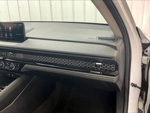 Used 2024 Honda Accord Touring image 18