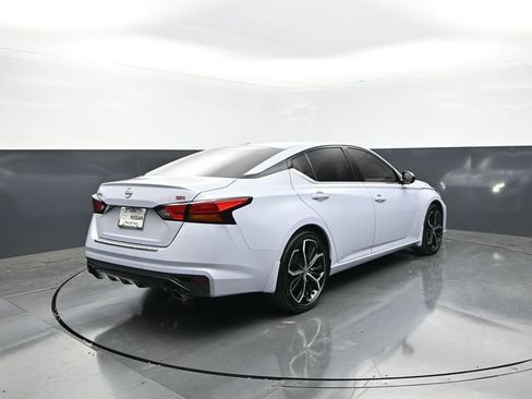 Used 2023 Nissan Altima 2.5 SR FWD image 8