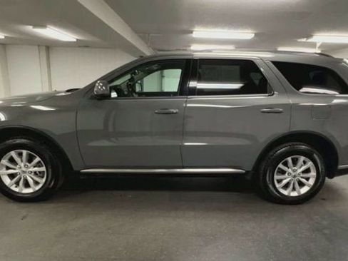 Used 2022 Dodge Durango SXT AWD/4WD image 5