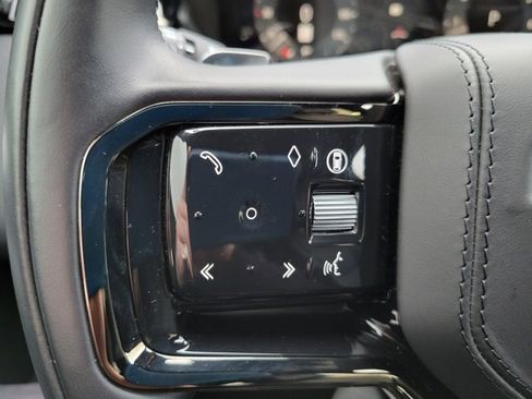 Used 2025 Land Rover Range Rover Velar Dynamic HSE image 30