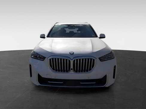 Used 2024 BMW X5 xDrive50e image 7