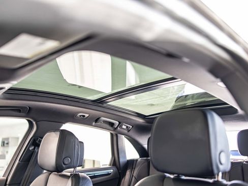 Used 2021 Porsche Macan S AWD/4WD image 19